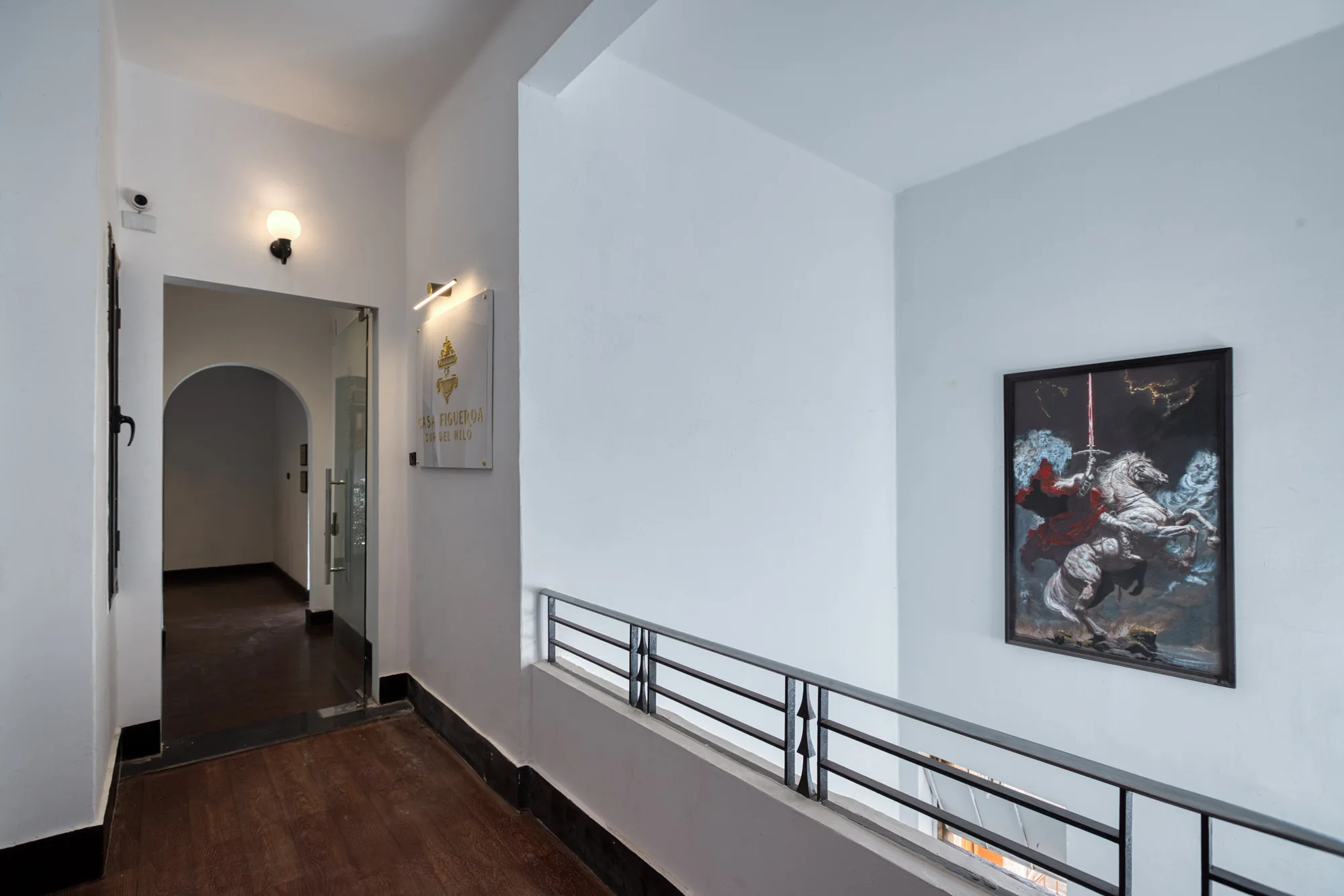 The old wooden lift and landing inside Casa Figueroa